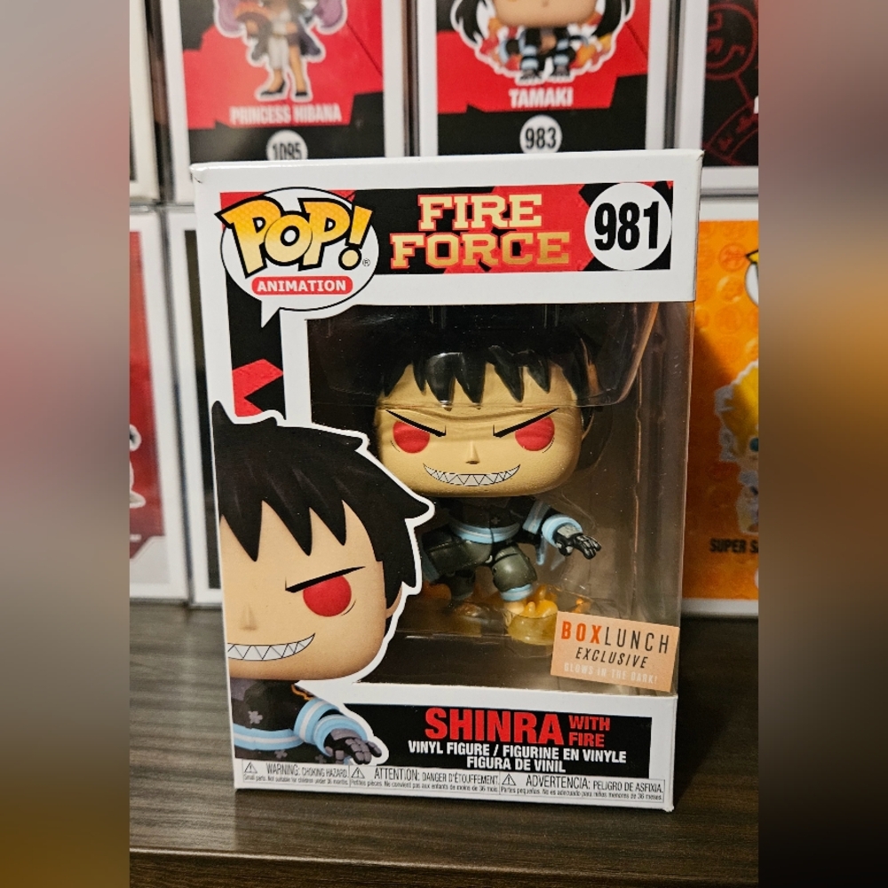 Fire Force: Shinra w/Fire Boxlunch Exclusive [GITD] Funko Pop #981 + [Protector]